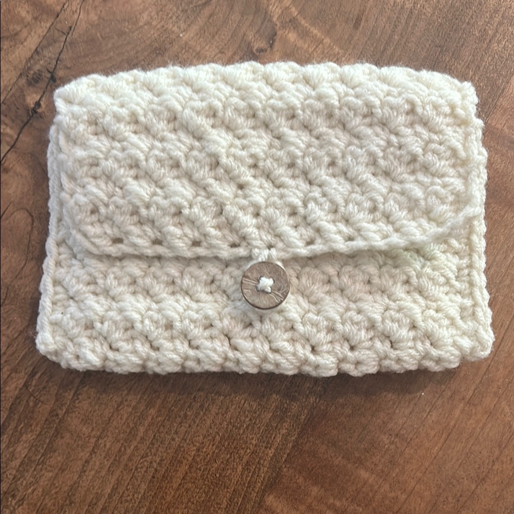 Clutch/purse, crocheted, cream with wood button, handmade